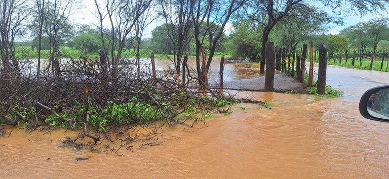 Estradas alagadas impediram avanços da equipe da Funasa em pontos de Serrita - Foto-Suest-PE.jpg