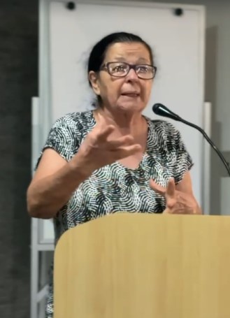 Dulce Alves, da Cooperativa Chico Mendes_ _A coleta seletiva começa dentro de casa_ - Reprodução_ Diego Brandão_Funasa.jpg