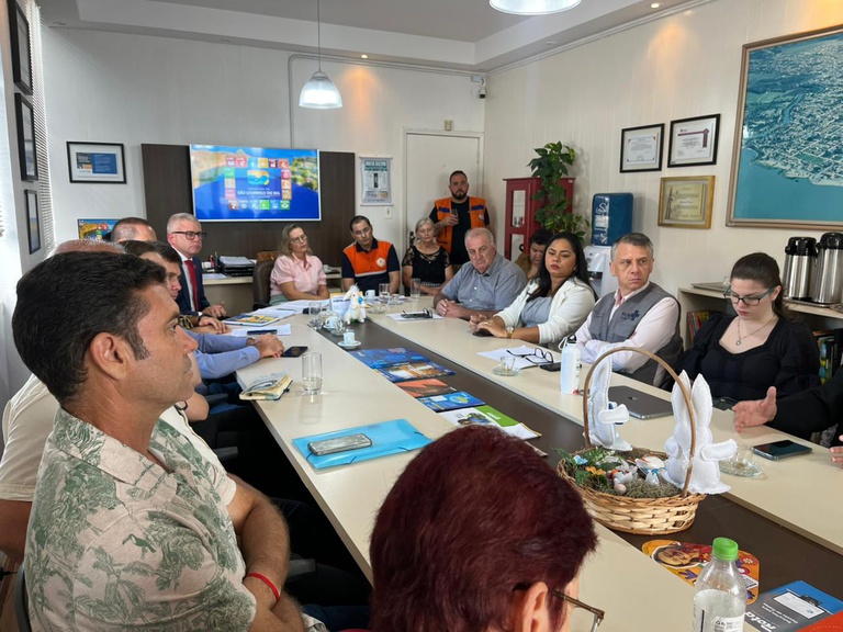 Funasa participa da articulação de estratégias contra crises climáticas nos municípios gaúchos