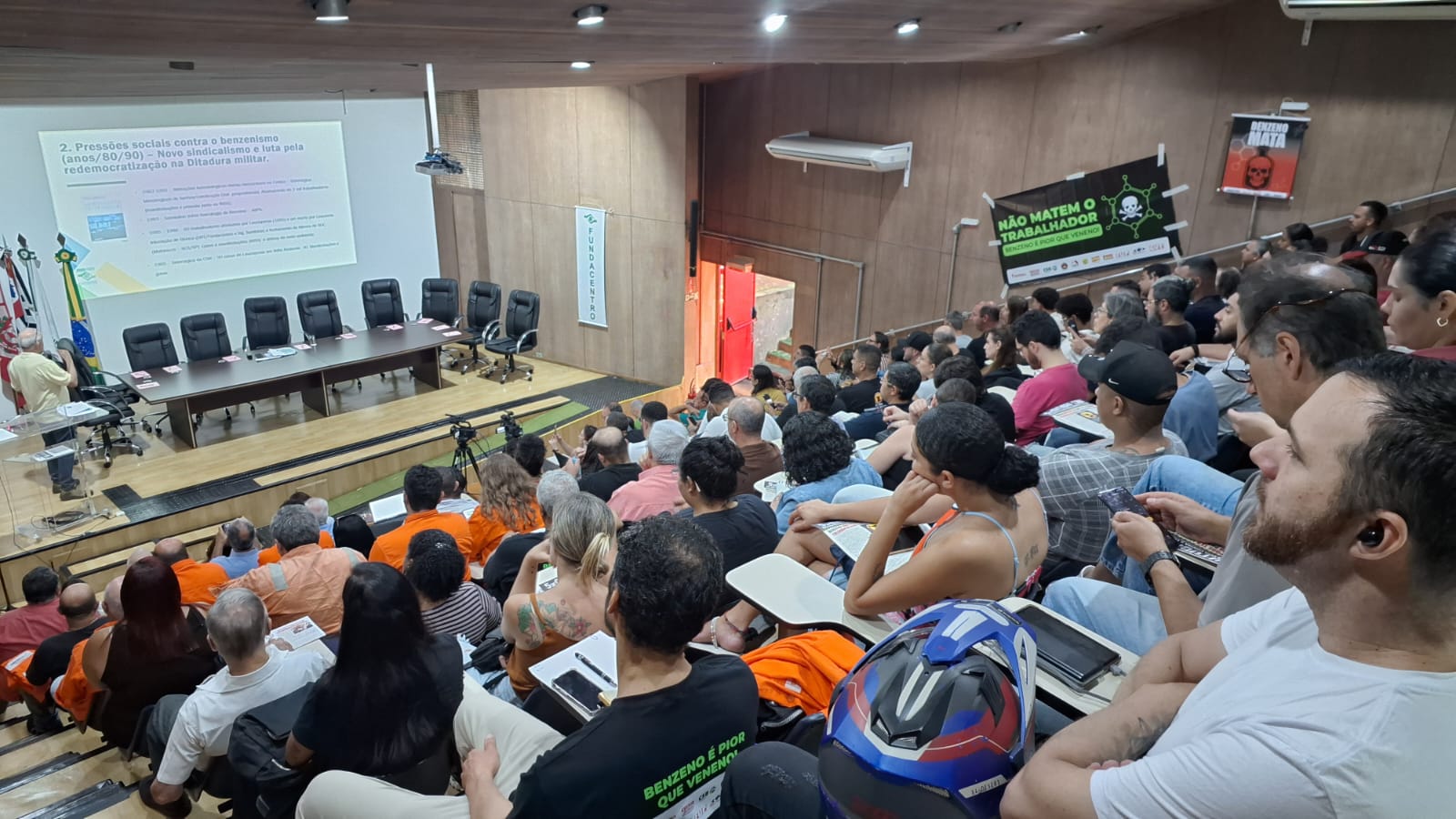 Audirório da Fundacentro lotado durante evento