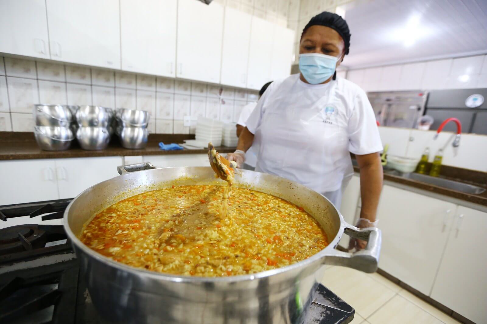 Escuelas brasileñas reciben alimentos provenientes de la agricultura familiar como forma de luchar contra el hambre y la pobreza en el país. Foto: André Oliveira/ MDS