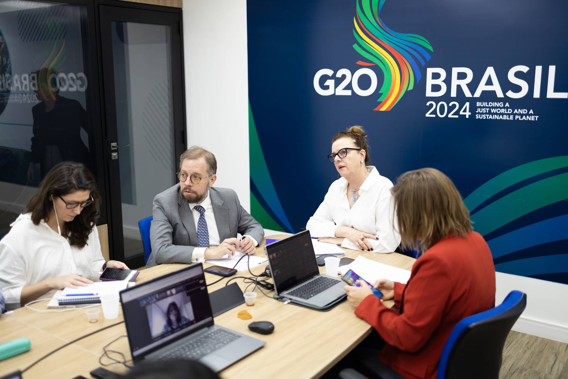 Reunião por videoconferência da Trilha de Finanças e do GT de Mulheres do G20: a busca pela igualdade e empoderamento das mulheres na construção de um mundo justo e um planeta sustentável. Crédito: Audiovisual G20 Brasil