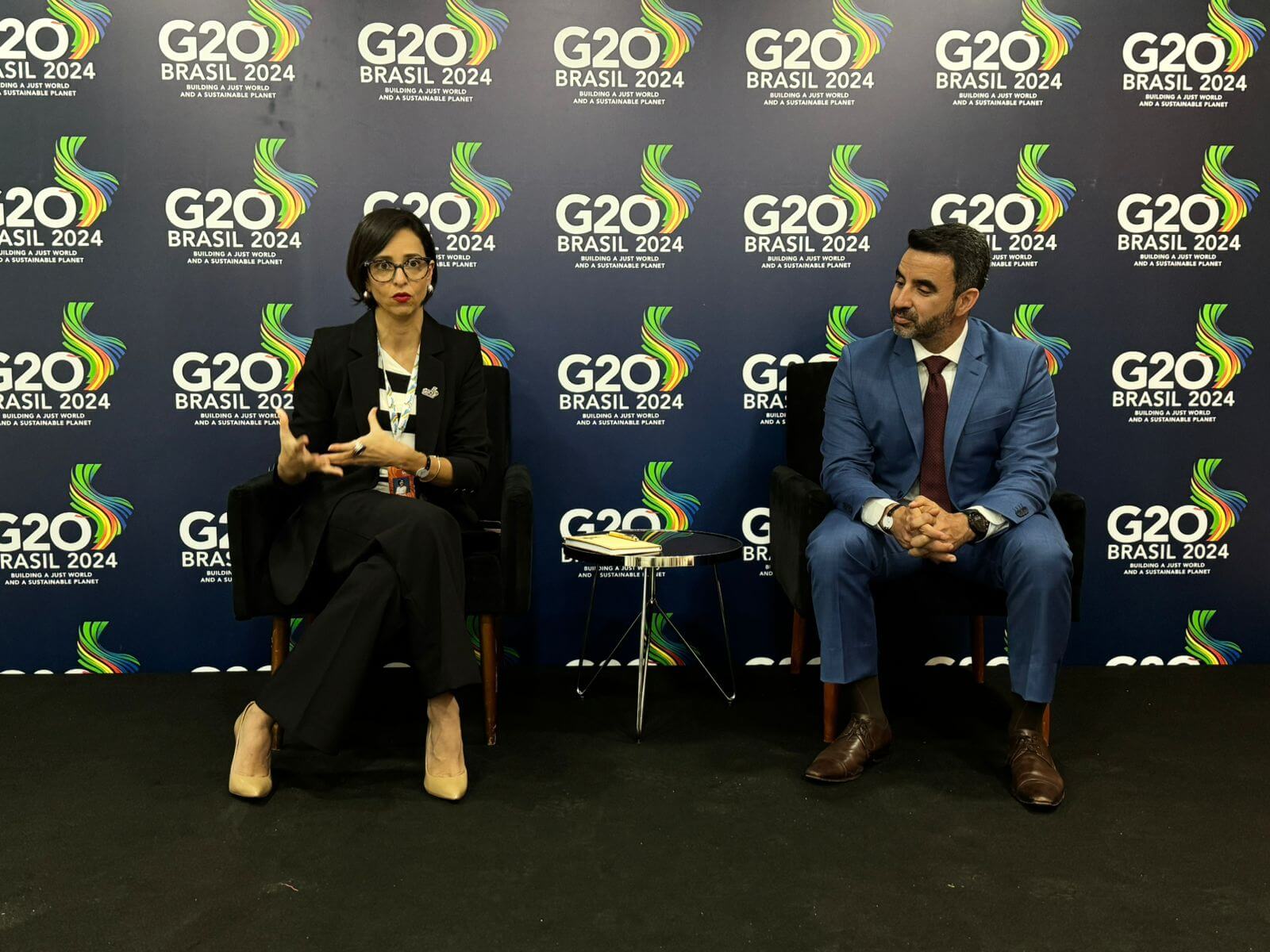 Secretários Marcelo Pontes Vianna e Izabela Moreira Correa apresentaram os resultados do Grupo de Trabalho Anticorrupção | Foto: Audiovisual G20