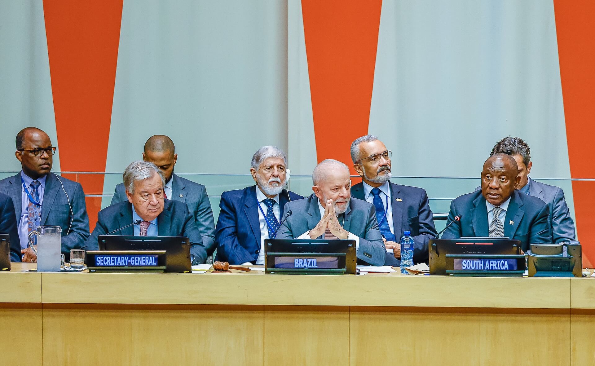 Lula da Silva, António Guterres, UN Secretary-General, and Cyril Ramaphosa, President of South Africa, the country that will assume the G20 presidency in December, during the opening of the G20 Foreign Ministers' meeting at the UN | Photo: Ricardo Stuckert / PR