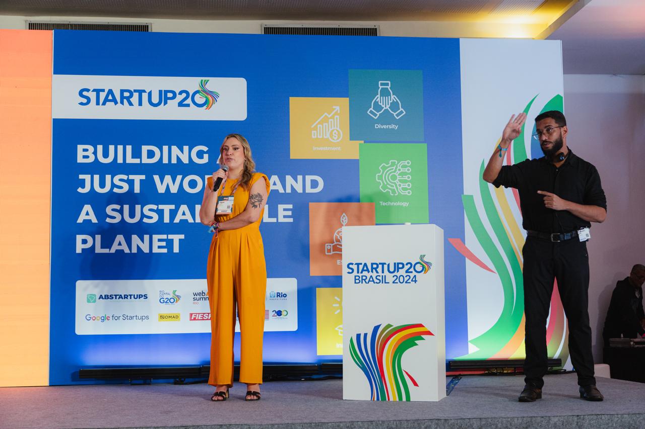 Ingrid Barth, president of Abstartups and StartUp20, speaks during the meeting that brought together representatives from 25 countries. Photo: Disclosure/Abstartups