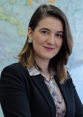 Yana Dumaresq Sobral Alves