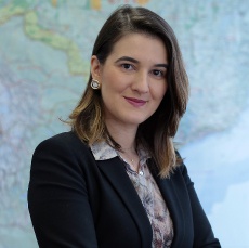 Yana Dumaresq Sobral Alves