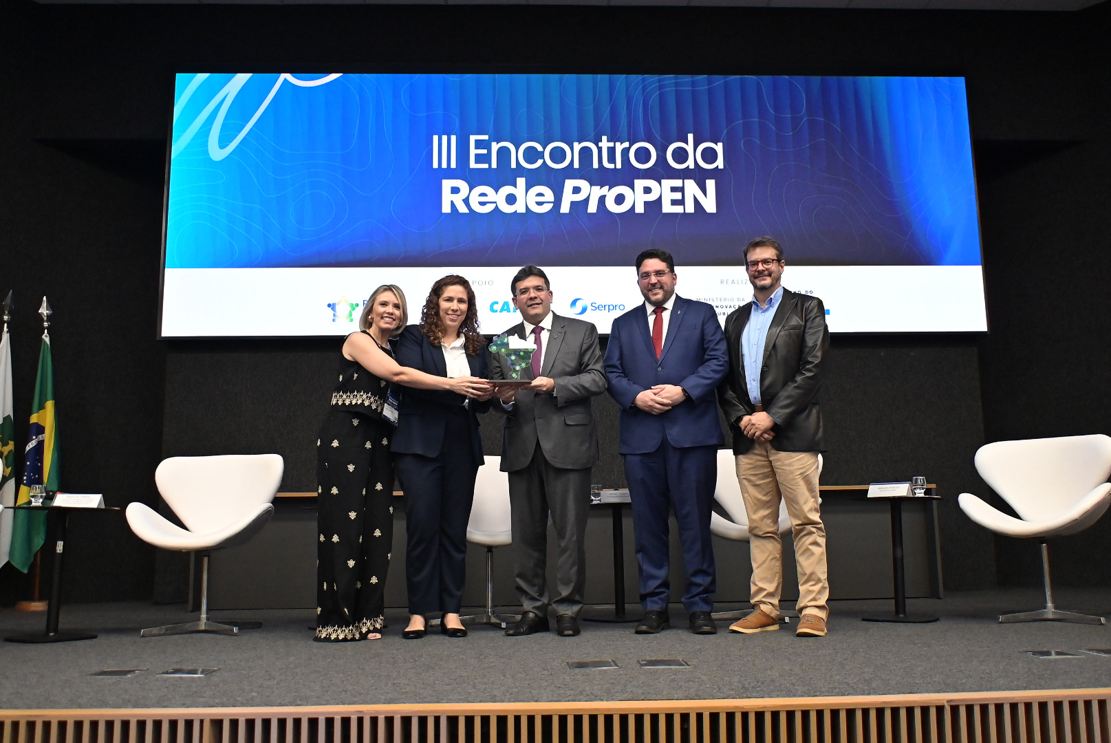 Solenidade de entrega da placa ao Governo do PI como representante dos estados que aderiram ao ProPEN.2.JPG