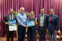 Entrega do certificado de adesão à Uberlândia e ao CIGA.JPG