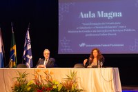 Ministra da Gestão dá aula magna sobre a transformação do Estado na UFF