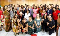 Parcerias institucionais e nas pautas femininas são destaque na agenda da ministra