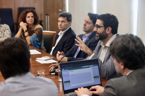 Elisa Leonel, Pedro Cavalcante, Mauro Santos e Fernando Amorim debatem os desafios e perspectivas da atuação estatal durante o SEST Convida desta quarta-feira (30/4). Foto: André Corrêa