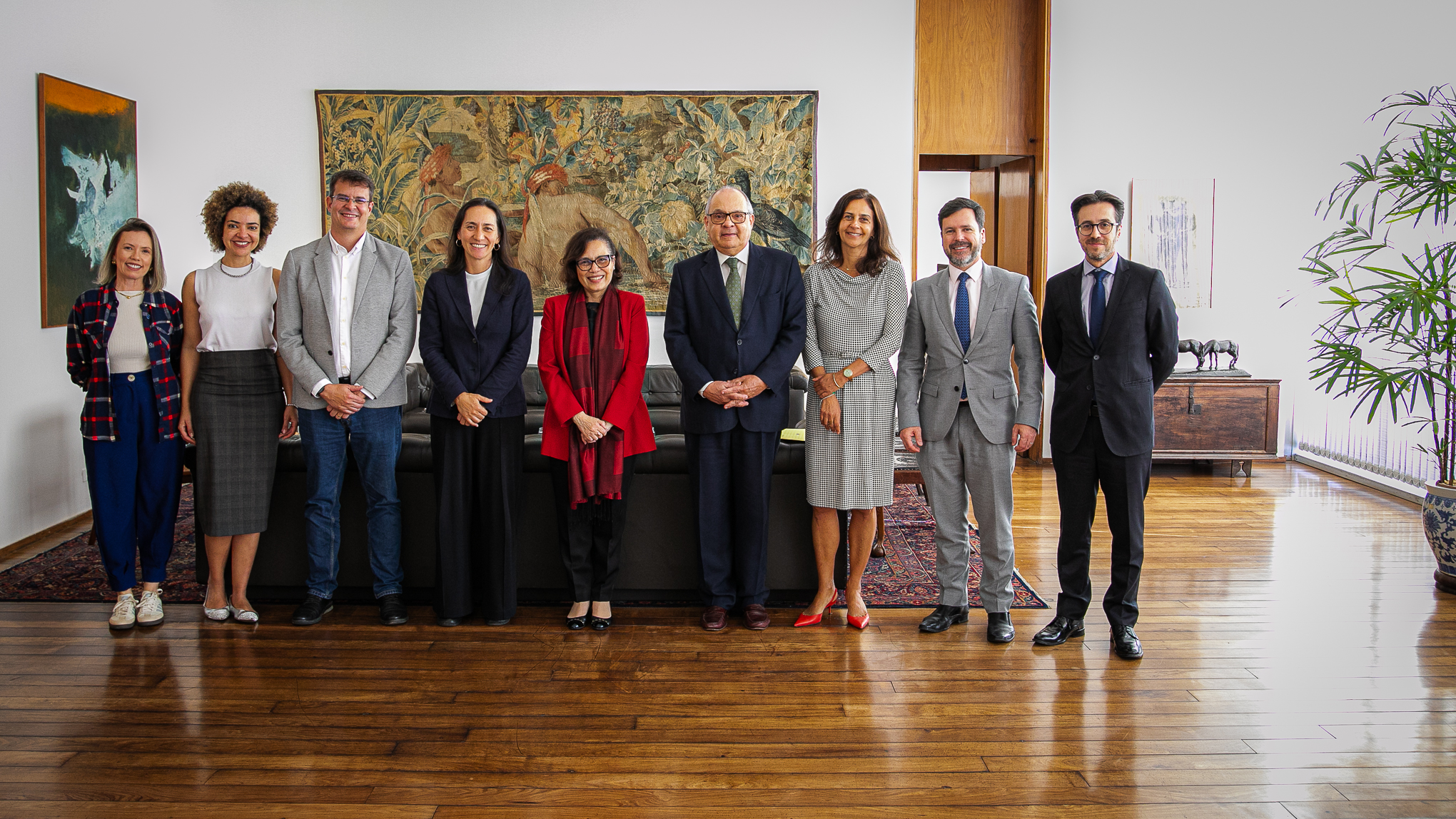 Representantes do MGI e do MRE durante reunião no Itamaraty. Foto: Washington Costa