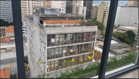 Prédio, no centro de Belo Horizonte, já foi sede do INSS. Governo federal destinou o edifício para moradias.