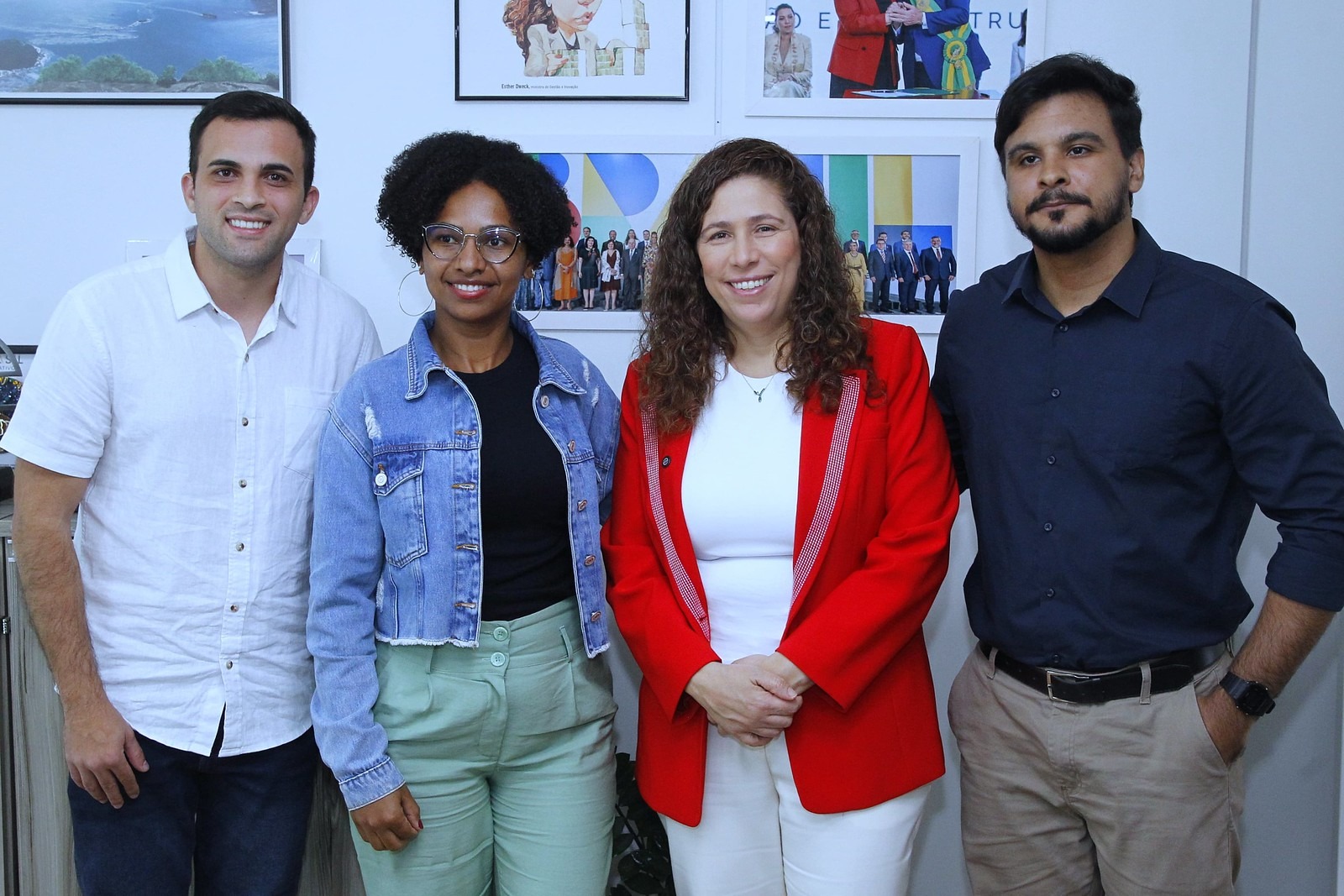 O CPNU trouxe a diversidade brasileira para o serviço público, a ministra se reuniu com alguns dos aprovados da primeira edição do certame que vieram de diferentes regiões do Brasil. Foto: Adalberto Marques