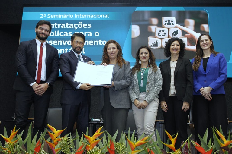 Seminário-internacional-3.jpeg