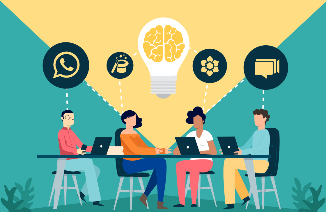 Pessoas em volta de uma mesa tendo ideias