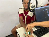 Povos originários recebem nova Carteira de Identidade Nacional durante o Acampamento Terra Livre em Salvador