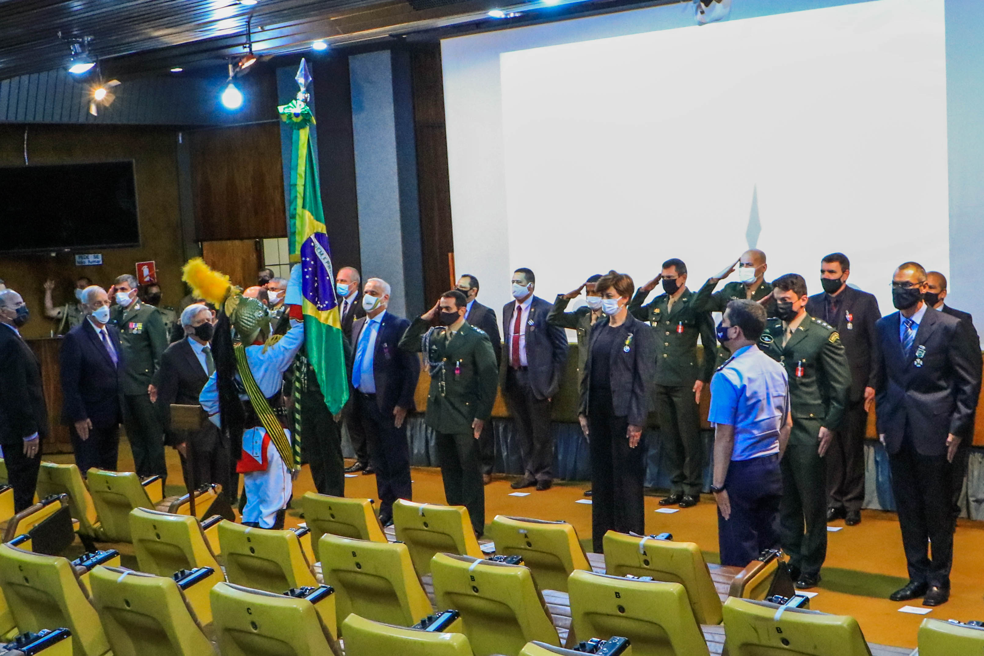 Solenidade de entrega de medalhas.jpg