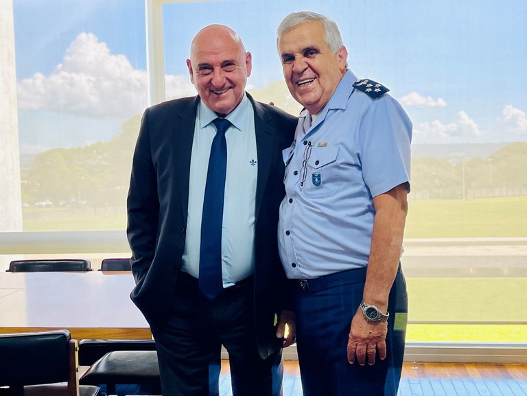 MINISTRO DO GSI RECEBE VISITA DO FUTURO PRESIDENTE DO STM