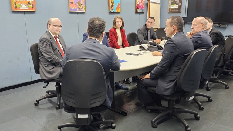 Assinatura Termo de Adesão AWS