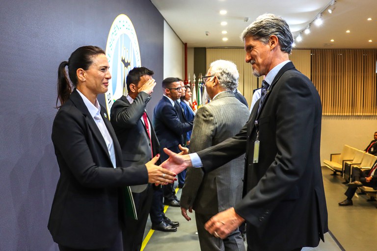 Cumprimentos aos formandos