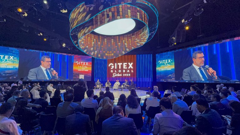 Fórum Econômico Mundial e GITEX 2025.jpeg