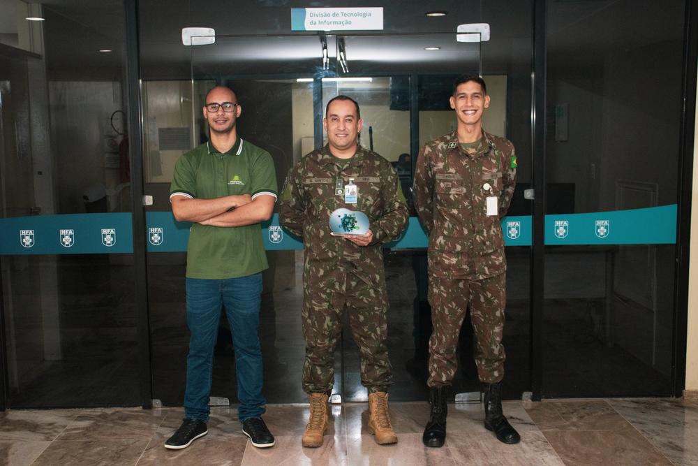 Membros da Divisão da Tecnologia da Informação do HFA