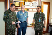 VISITA DOS DIRETORES DOS HOSPITAIS MILITARES AO HFA