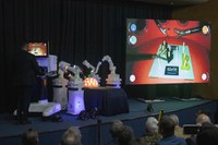 HFA realiza cerimônia de apresentação da Plataforma Robótica Versius