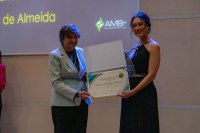 Médica Residente do HFA recebe menção honrosa pela Associação Médica de Brasília