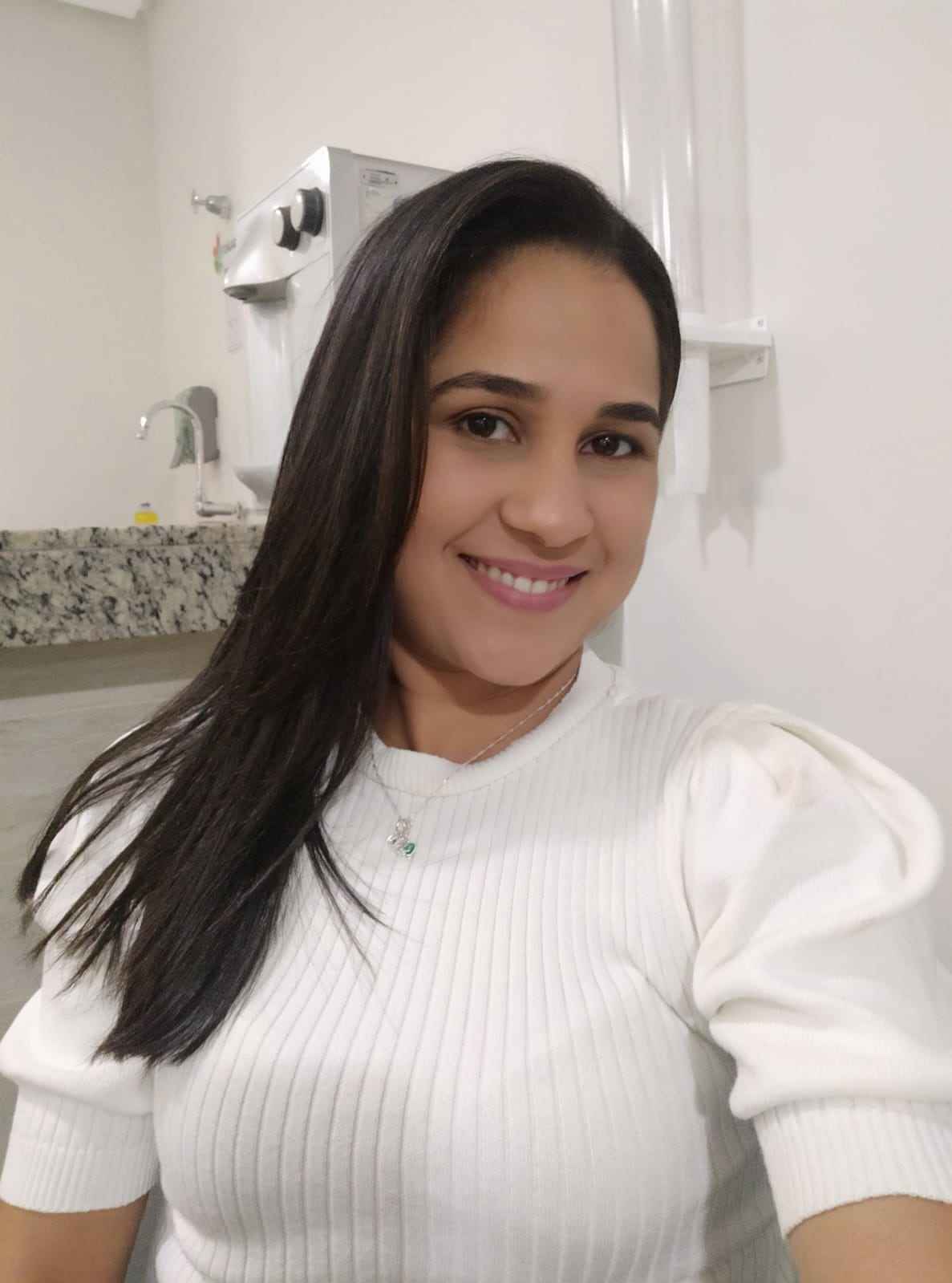 Analine dos Anjos Santos Corumba