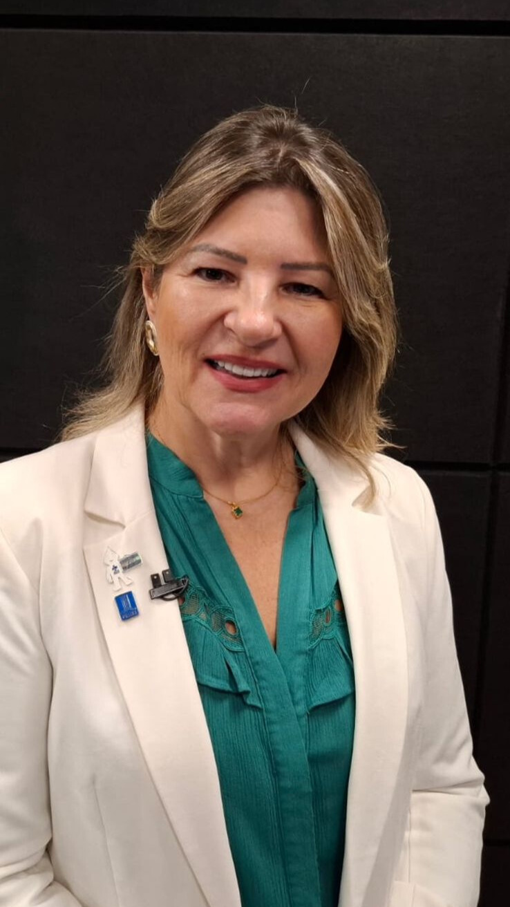 Andréa de Siqueira Campos Lindenberg