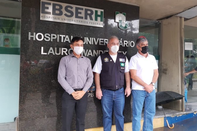 17012022 visita ministro saúde hulw 2.jpeg