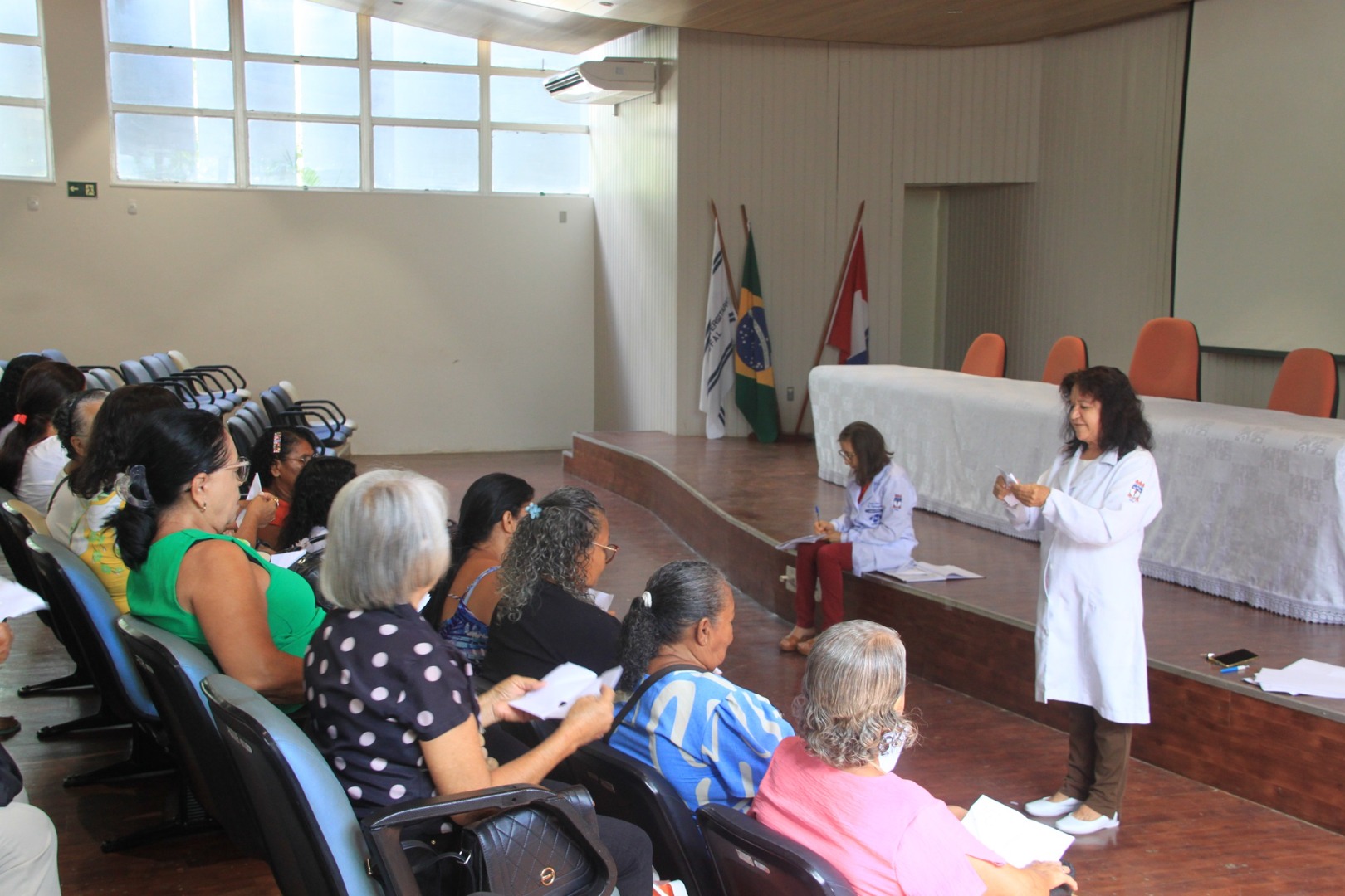 Enfermeira do HUPAA-Ufal desde 1981, Terezinha Barbosa da Silva lidera projetos que transformam o hospital e a comunidade.