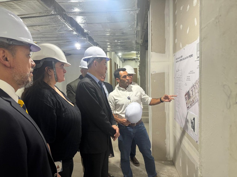 24062025 ebserh huap-uff visita ieaea medicina nuclear 6.jpeg