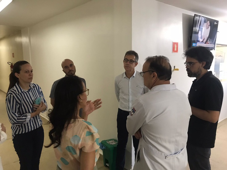 Visita presidente HUPAA 3.jpeg