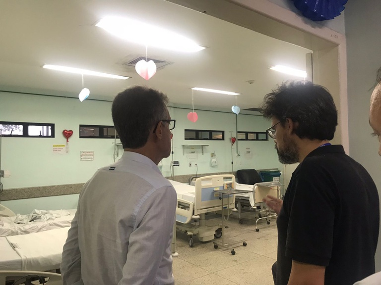 Visita presidente HUPAA 4.jpeg