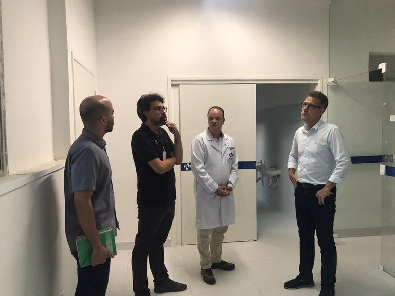 Visita presidente HUPAA 6.jpeg