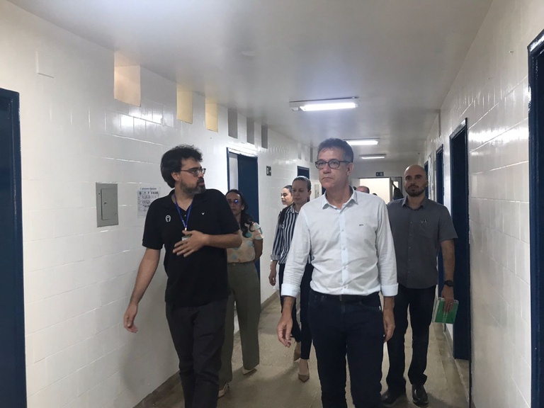 Visita presidente HUPAA 8.jpeg