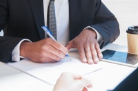 Atuação da Consultoria Jurídica da HU Brasil fortalece segurança jurídica e eficiência em contratações com minutas-padrão e pareceres referenciais
