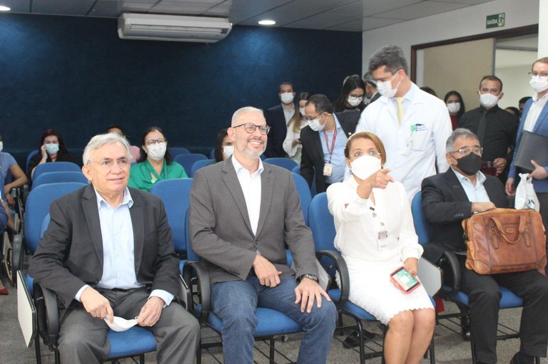 20052022 visita ministro hu-ufma (11).jpg