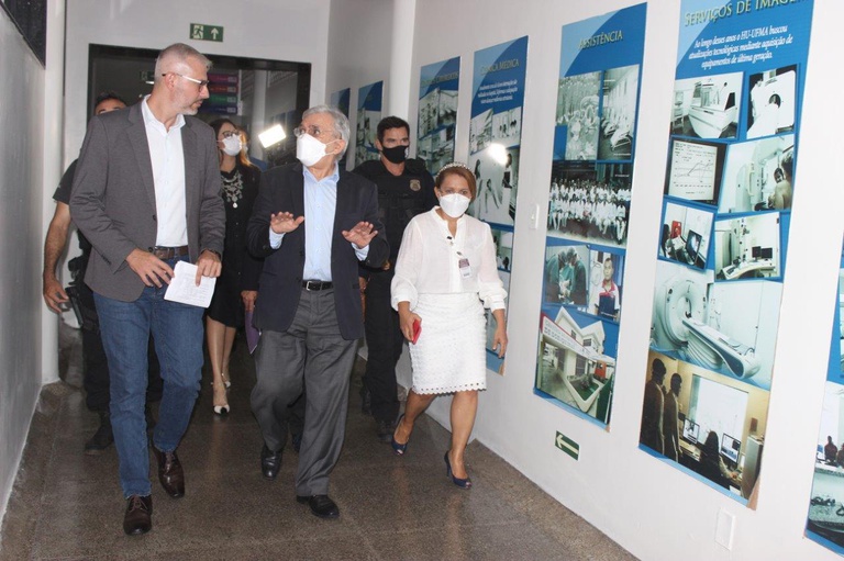 20052022 visita ministro hu-ufma (5).jpg