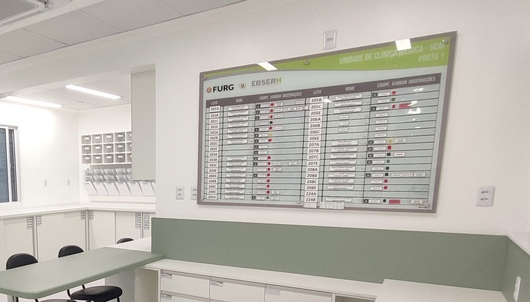 Foto 3- etiquetas01 HU-Furg.jpg