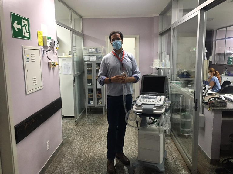 Cerimônia de entrega dos novos equipamentos de ultrassonografia