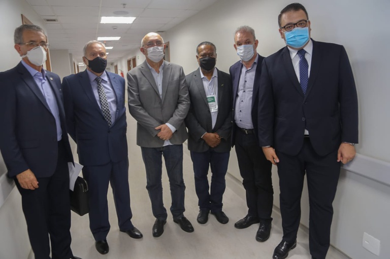 08032021 entrega obra hu-ufgd (25).jpeg