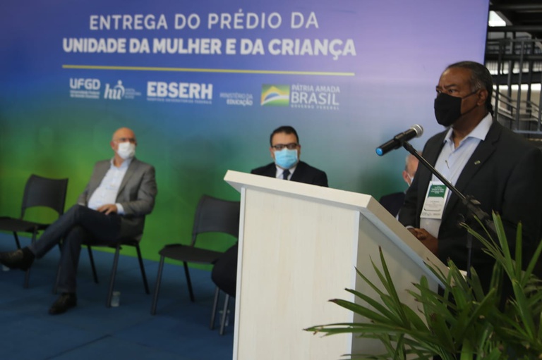 08032021 entrega obra hu-ufgd (26).jpeg