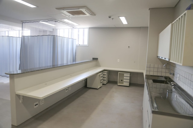 08032021 entrega obra hu-ufgd (48).jpeg