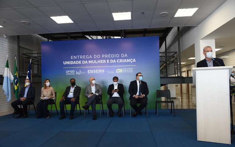 08032021 entrega obra hu-ufgd (65).jpeg