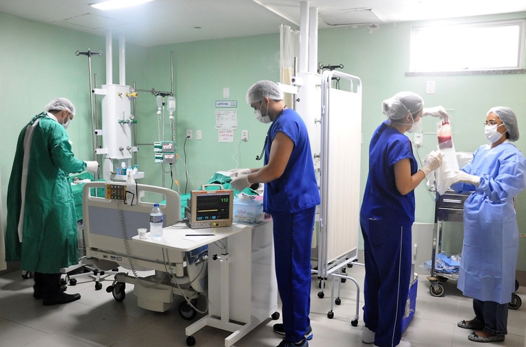 28042021 transplante huwc.jpg